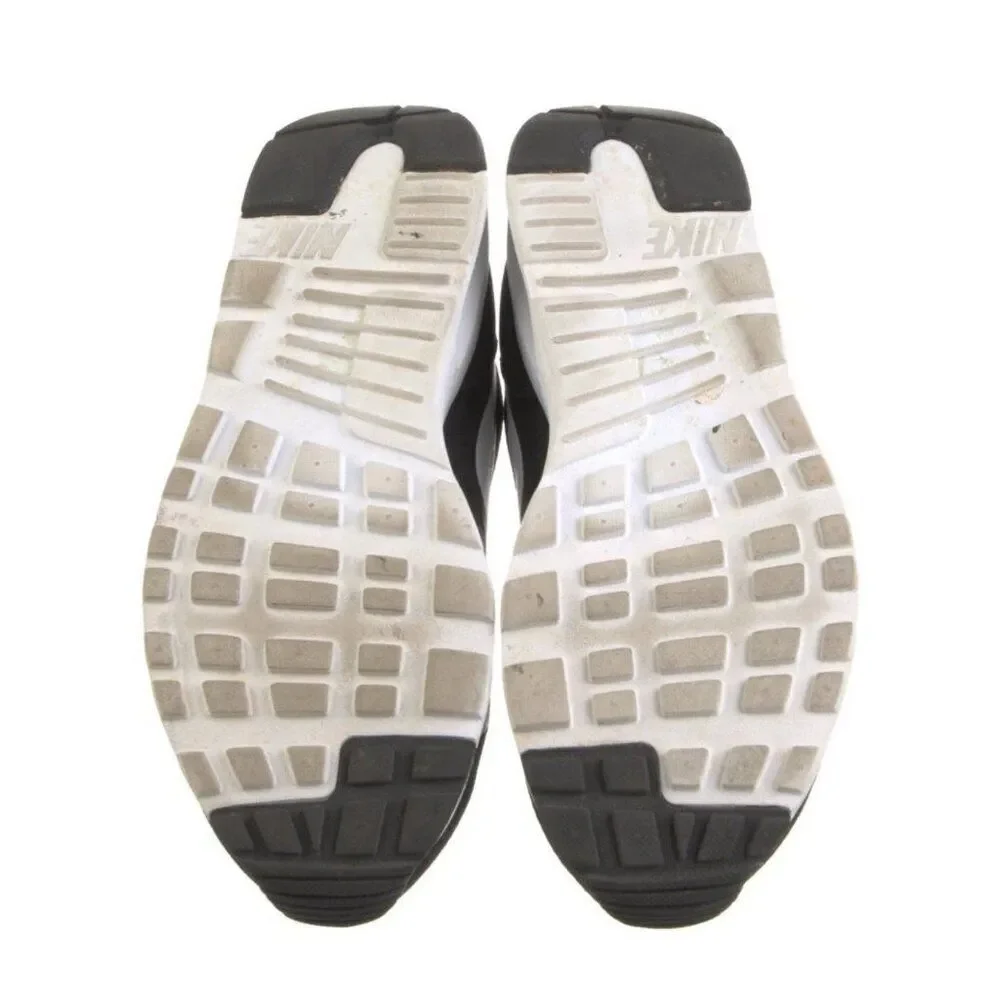 nike air Max Tavis womens 916791-001 Black White sneakers Athletic 7